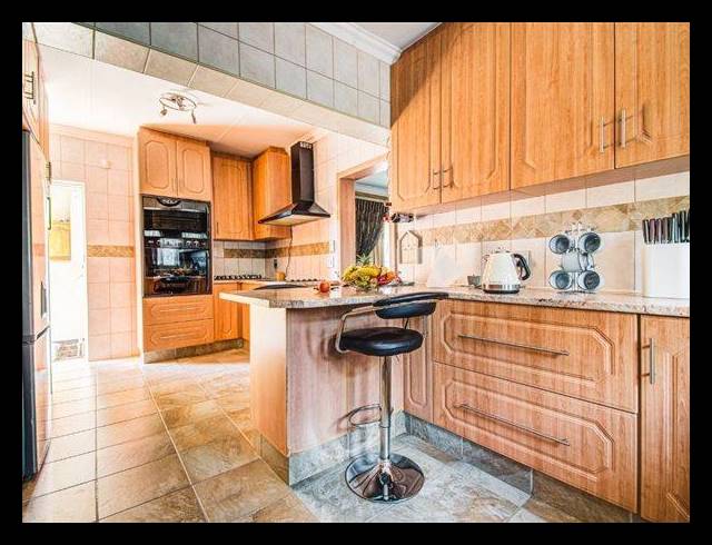 3 BEDROOM HOUSE FOR SALE IN GLEN MARAIS